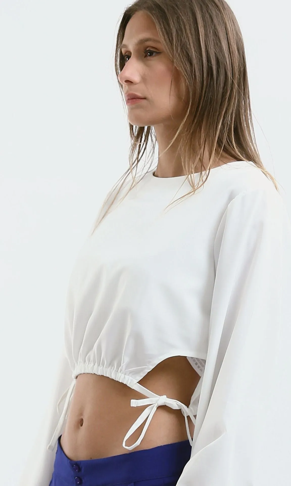 O188403 Slip On Cropped Blouse With Sides Cuts - Off-White