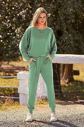 PRETTYGARDEN Women's 2023 Fall Fashion Outfits 2 Piece Sweatsuit Solid Color Long Sleeve Pullover Long Pants (Khaki,XX-Large)