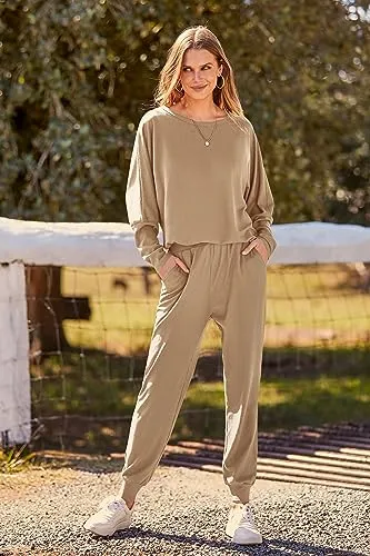 PRETTYGARDEN Women's 2023 Fall Fashion Outfits 2 Piece Sweatsuit Solid Color Long Sleeve Pullover Long Pants (Khaki,XX-Large)