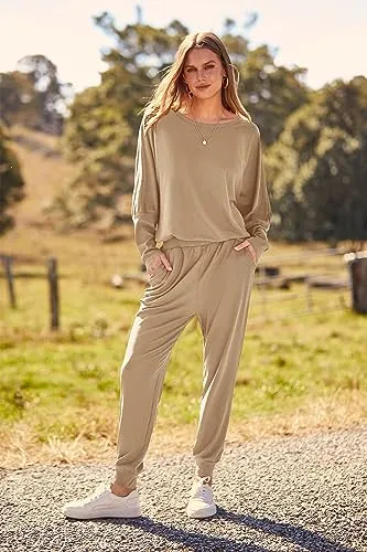 PRETTYGARDEN Women's 2023 Fall Fashion Outfits 2 Piece Sweatsuit Solid Color Long Sleeve Pullover Long Pants (Khaki,XX-Large)