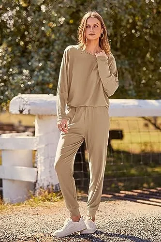 PRETTYGARDEN Women's 2023 Fall Fashion Outfits 2 Piece Sweatsuit Solid Color Long Sleeve Pullover Long Pants (Khaki,XX-Large)