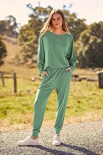 PRETTYGARDEN Women's 2023 Fall Fashion Outfits 2 Piece Sweatsuit Solid Color Long Sleeve Pullover Long Pants (Khaki,XX-Large)