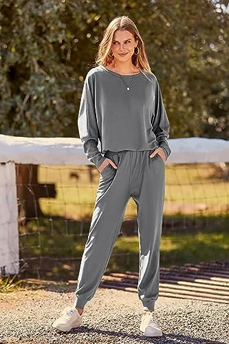 PRETTYGARDEN Women's 2023 Fall Fashion Outfits 2 Piece Sweatsuit Solid Color Long Sleeve Pullover Long Pants (Khaki,XX-Large)