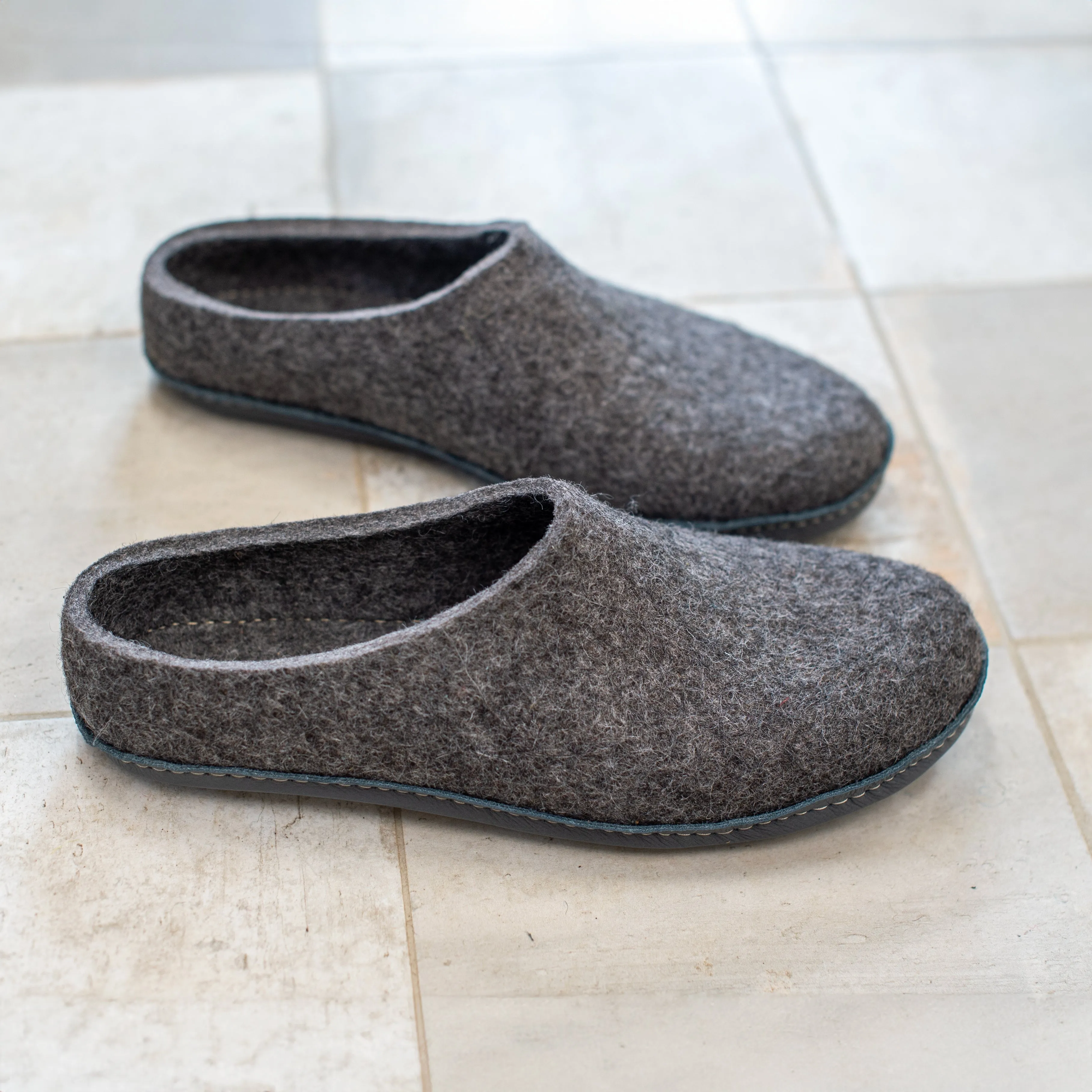 Slip-On Slippers SEMI-Grey